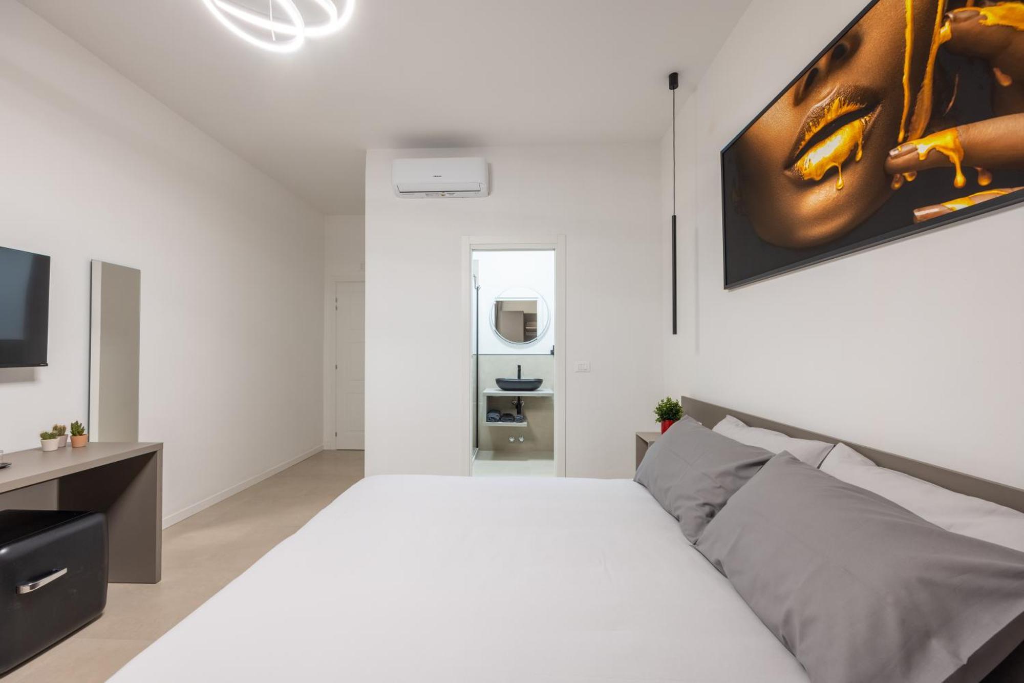 Luxury Station Suite โบโลญญา ภายนอก รูปภาพ