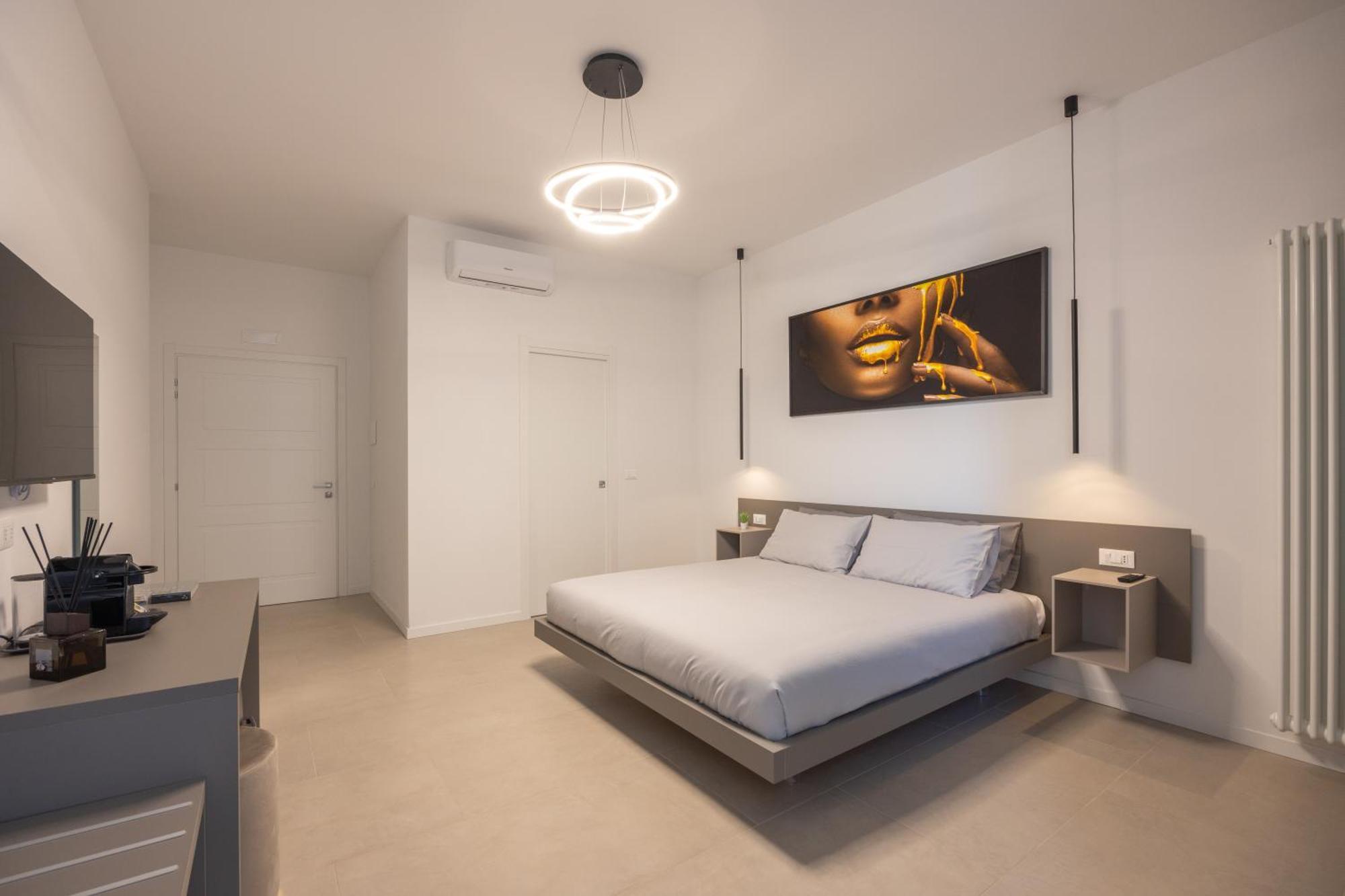 Luxury Station Suite โบโลญญา ภายนอก รูปภาพ